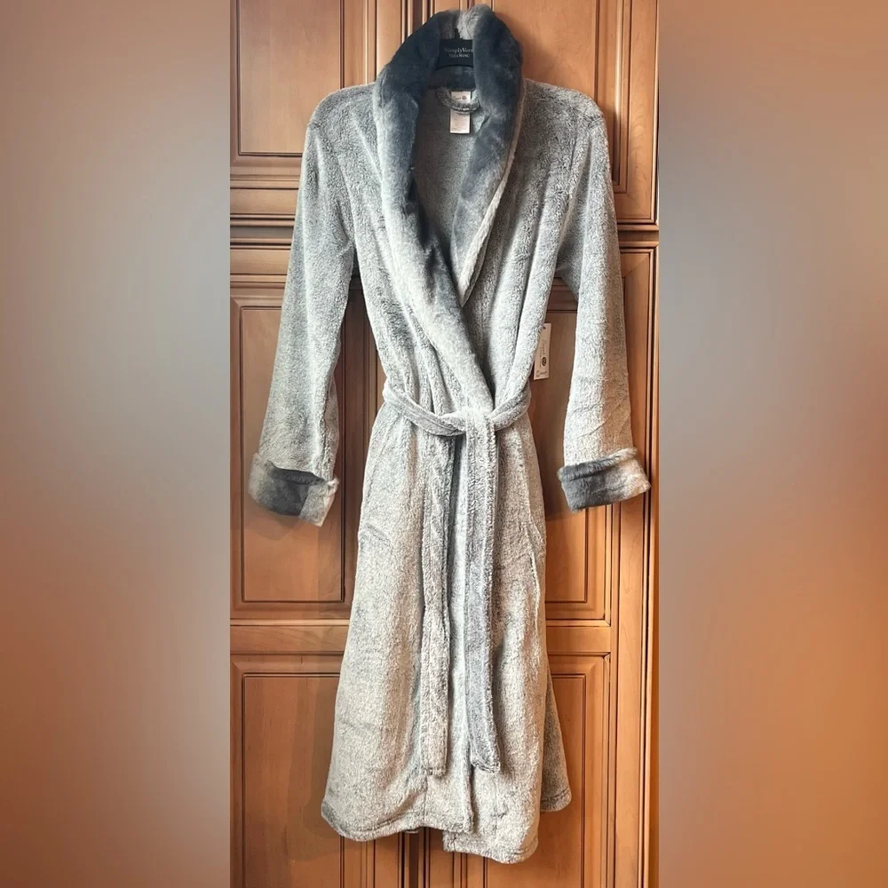 NWT Secret Treasures Superminky Sleep Robe